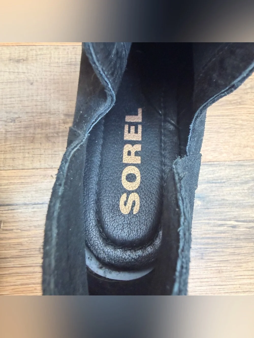 Sorel women size 7.5 Lolla Black Suede Leather Cut Out Chelsea Ankle Boots Slip